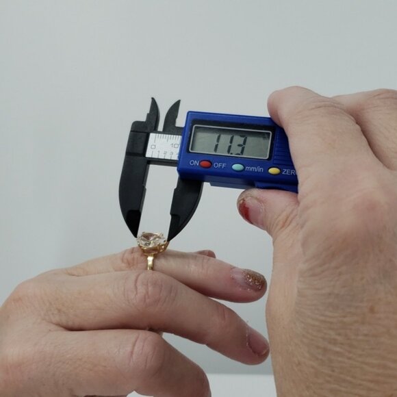 Pear Shape 14K Yellow Gold Pear-Shaped CZ Diamond Solitaire Engagement Ring 5.5 - Picture 10 of 12